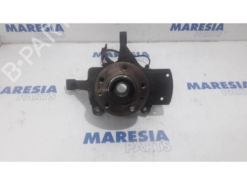 Used Left front steering knuckle RENAULT TRAFIC III Van (FG_) 1.6 dCi 115 (FGMD) (116 hp) 31385824