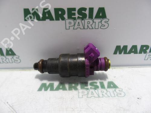 injector-renault-twingo-i-c06_-1993-1994-1995-1996-1997-1998-1999-2000-2001-2002-2003-2004-2005-2006-2007-2008-2009-2010-2011-2012-31446597 main image