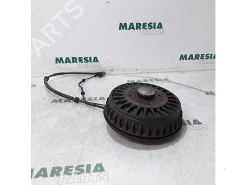 Used Left rear steering knuckle RENAULT KANGOO Express (FW0/1_) 1.5 dCi 75 (FW07, FW10, FW04) (75 hp) 31434569