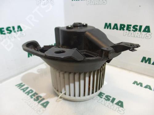 Used Heater blower motor FIAT GRANDE PUNTO (199_) 1.2 (65 hp) 31526295