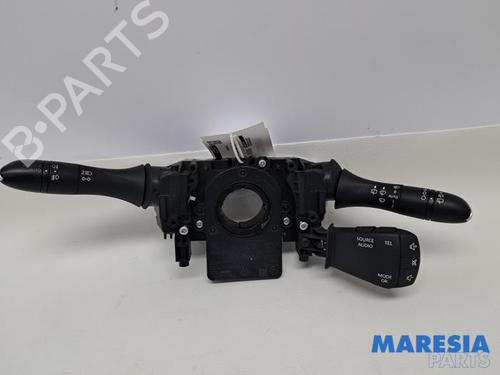 Comutador RENAULT MEGANE IV Hatchback (B9A/M/N_) 1.2 TCe 130 (B9MR) (130 hp) 31518271