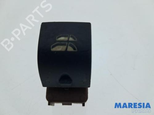 Interruttore Interruttore PEUGEOT 308 CC (4B_) 1.6 16V (120 hp) 33832582 33832582