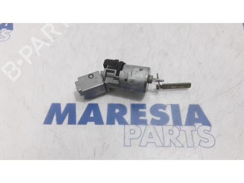 Used Ignition barrel PEUGEOT 207 CC (WD_) 1.6 16V (120 hp) 31390712