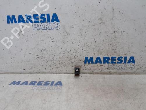 Used Switch PEUGEOT 308 CC (4B_) 1.6 16V (120 hp) 31525011