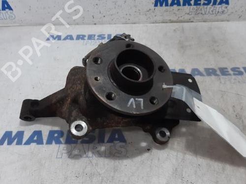 Used Left front steering knuckle RENAULT TRAFIC III Van (FG_) 1.6 dCi 95 (FGMJ, FGMR) (95 hp) 31435088