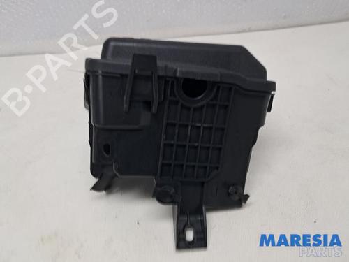 Used Fuse box PEUGEOT 2008 I (CU_) 1.2 THP 110 / PureTech 110 (110 hp) 32746201