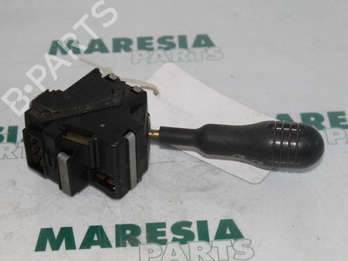 steering-column-stalk-renault-twingo-i-c06_-1993-1994-1995-1996-1997-1998-1999-2000-2001-2002-2003-2004-2005-2006-2007-2008-2009-2010-2011-2012-31492056 main image