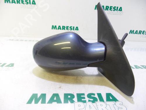 right-mirror-renault-clio-ii-bb_-cb_-1998-1999-2000-2001-2002-2003-2004-2005-2006-2007-2008-2009-2010-2011-2012-2013-2014-2015-2016-31383795 main image