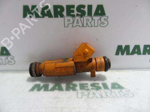 Used Injector ALFA ROMEO 156 (932_) 2.0 16V T.SPARK (932A21__) (150 hp) 31485216