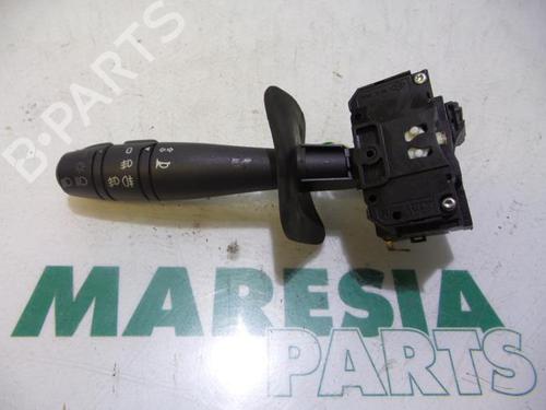 steering-column-stalk-renault-clio-ii-bb_-cb_-1998-1999-2000-2001-2002-2003-2004-2005-2006-2007-2008-2009-2010-2011-2012-2013-2014-2015-2016-31481849 main image