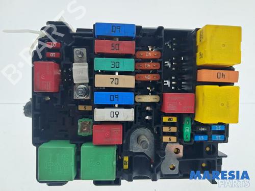 Used Fuse box Fuse box CITROËN C3 III (SX) 1.2 THP 110 (SXHNPS, SXHNZT, SXHNZ6) (110 hp) 36364545 36364545