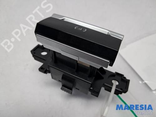 Switch CITROËN C4 Picasso II 1.6 THP 155 | BP31430948I30