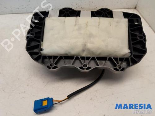 Used Passenger airbag PEUGEOT 208 I (CA_, CC_) 1.4 HDi (68 hp) 31424590