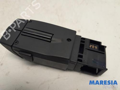 Switch RENAULT CLIO IV (BH_) 1.2 TCe 120 (BHM0) | BP31427848I30