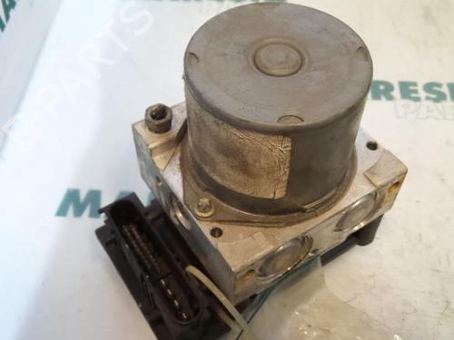 abs-pump-renault-megane-ii-bm01_-cm01_-2001-2002-2003-2004-2005-2006-2007-2008-2009-2010-2011-2012-31501905 main image