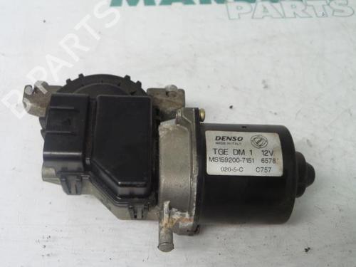 Used Front wiper motor FIAT PANDA (169_) 1.2 (169.AXB11, 169.AXB1A) (60 hp) 31456902