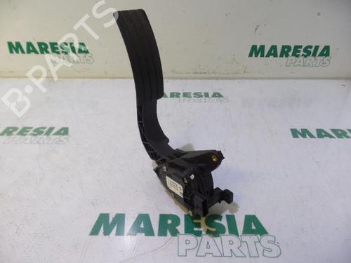 electronic-module-renault-clio-iv-bh_-2012-2013-2014-2015-2016-2017-2018-2019-2020-2021-31402487 main image