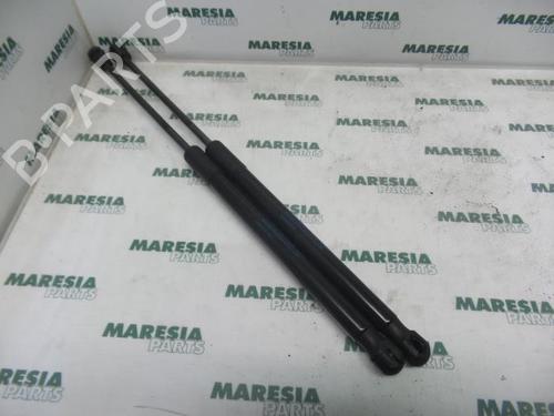 tailgate-lift-support-peugeot-3008-i-mpv-0u_-2009-2010-2011-2012-2013-2014-2015-2016-2017-31421039 main image