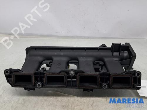 Rail D'Injecteurs RENAULT MEGANE III Grandtour (KZ0/1) 1.2 TCe (KZ2B, KZ11) (116 hp) 32011995