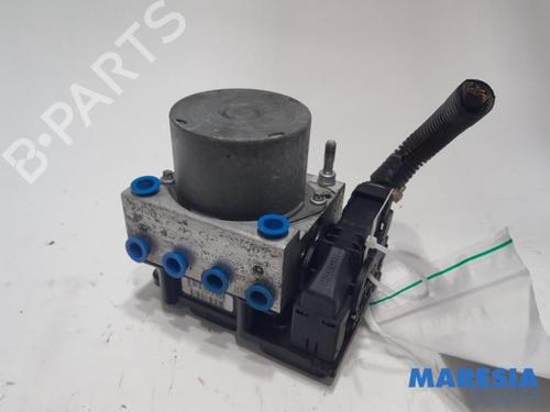 Used ABS pump PEUGEOT 107 (PM_, PN_) 1.0 (68 hp) 31412700
