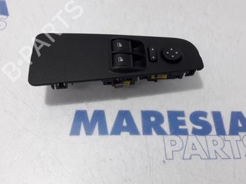 Interruttore FIAT BRAVO II (198_) 1.4 (198AXA1B) (90 hp) 31506480