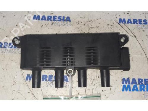 Used Ignition coil FIAT 500 (312_) 1.2 (312AXA1A) (69 hp) 31504941