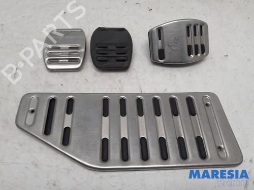 Pedal ALFA ROMEO GIULIETTA (940_) 1.4 TB (940FXB1A, 940FXB11) (170 hp) 31476363