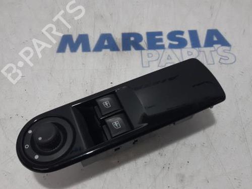 Used Switch RENAULT CLIO IV (BH_) 0.9 TCe 90 (BHNF, BHMA, BHMH, BHJK, BHJR) (90 hp) 31497914