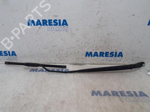 front-windshield-wiper-arm-citroen-ds3-sa_-2009-2010-2011-2012-2013-2014-2015-2016-31502641 main image