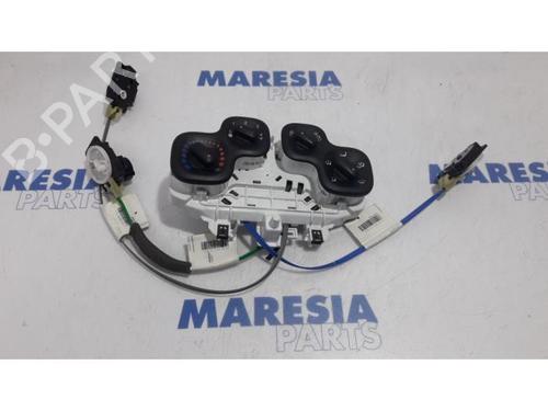 Used Climate control FIAT PANDA (312_, 319_) 0.9 (312PXG1A) (86 hp) 31536440