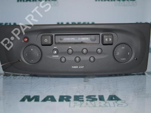 radio-renault-scenic-i-mpv-ja01_-fa0_-1999-2000-2001-2002-2003-2004-2005-2006-2007-2008-2009-2010-31482046 main image