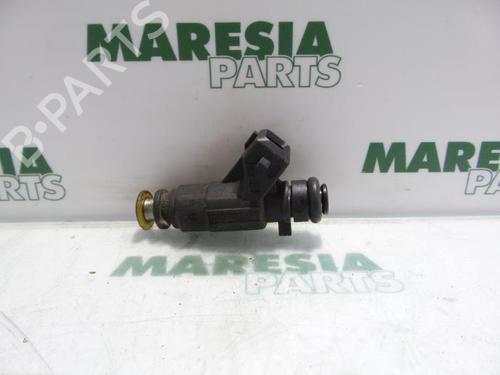 Used Injector FIAT PUNTO (188_) 1.2 16V 80 (188.233, .235, .253, .255, .333, .353, .639,... (80 hp) 31474577