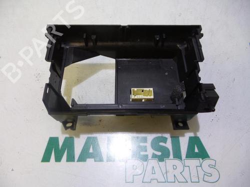 Used Electronic module RENAULT ESPACE IV (JK0/1_) 2.0 (JK0A, JK1D, JK0N) (170 hp) 31487152