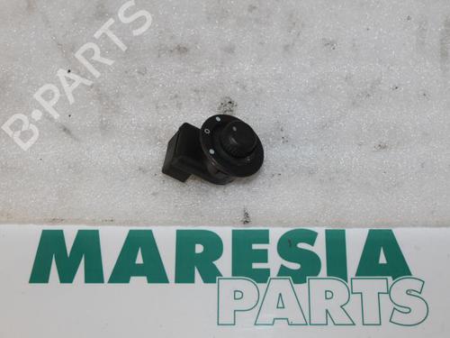 Spejlkontakt RENAULT MEGANE II (BM0/1_, CM0/1_) 1.5 dCi (BM0F, BM0T, BM2B, CM0F, CM0T) (82 hp) 31481635