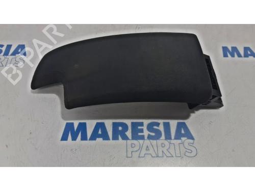 Armlene RENAULT MEGANE III Grandtour (KZ0/1) 1.5 dCi (KZ09, KZ0D, KZ1G, KZ29, KZ14, KZ1W, KZ10, KZ1F,... (110 hp) 31443702