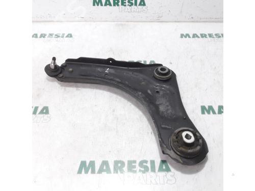 left-front-suspension-arm-renault-megane-iii-grandtour-kz01-2008-2009-2010-2011-2012-2013-2014-2015-2016-31473688 main image