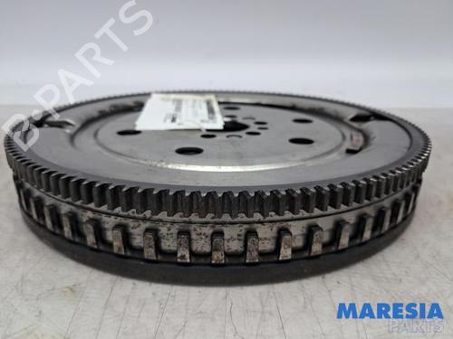 Used Flywheel Flywheel RENAULT CAPTUR I (J5_, H5_) 1.2 TCe 120 (120 hp) 39961289 39961289