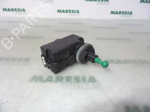 Used Headlight adjuster motor FIAT PUNTO (188_) 1.2 60 (188.030, .050, .130, .150, .230, .250) (60 hp) 31459467