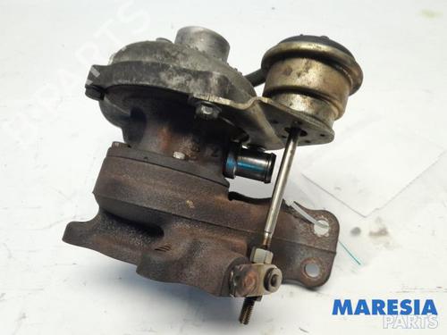 Turbo/Compresor PEUGEOT 206 Hatchback (2A/C) 1.4 HDi eco 70 (68 hp) 31388202