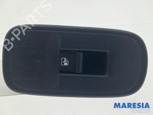 Used Switch Switch FIAT 500e (332_) Elektro 3+1 (FA1) (118 hp) 36158777 36158777