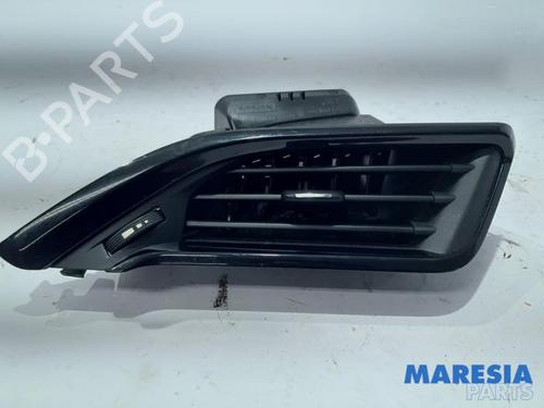 Used Air vent PEUGEOT 208 I (CA_, CC_) 1.2 VTI 82 (82 hp) 31412834