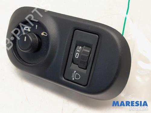 Used Mirror switch CITROËN C4 CACTUS 1.2 VTi 82 (82 hp) 31436441