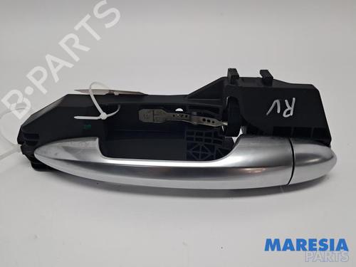 Used Front right exterior door handle Front right exterior door handle 37875443 37875443