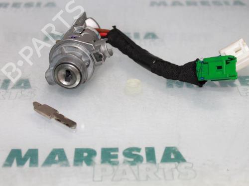 Used Ignition barrel PEUGEOT 607 (9D, 9U) 2.7 HDi 24V (204 hp) 31444271
