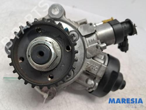 Used Fuel pump ALFA ROMEO GIULIA (952_) 2.2 D (952AEM250, 952AEA250) (150 hp) 31524614