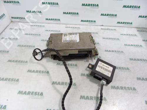 Used Engine control unit (ECU) FIAT PUNTO (176_) 55 1.1 (54 hp) 31451580