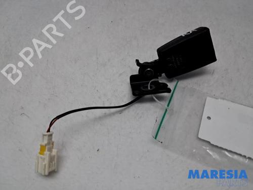 seat-buckle-alfa-romeo-giulietta-940_-2010-2011-2012-2013-2014-2015-2016-2017-2018-2019-2020-31480372 main image