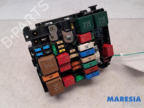 Used Fuse box CITROËN C3 III (SX) 1.2 PureTech 82 (83 hp) 31404396