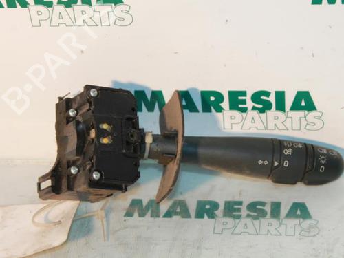 Used Steering column stalk RENAULT MEGANE I Coach (DA0/1_) 1.6 e (DA0F) (90 hp) 31474941