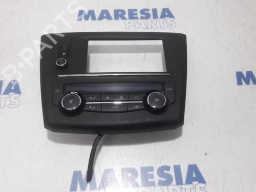 Used Climate control RENAULT KADJAR (HA_, HL_) 1.5 dCi 110 (HLA3) (110 hp) 31393544
